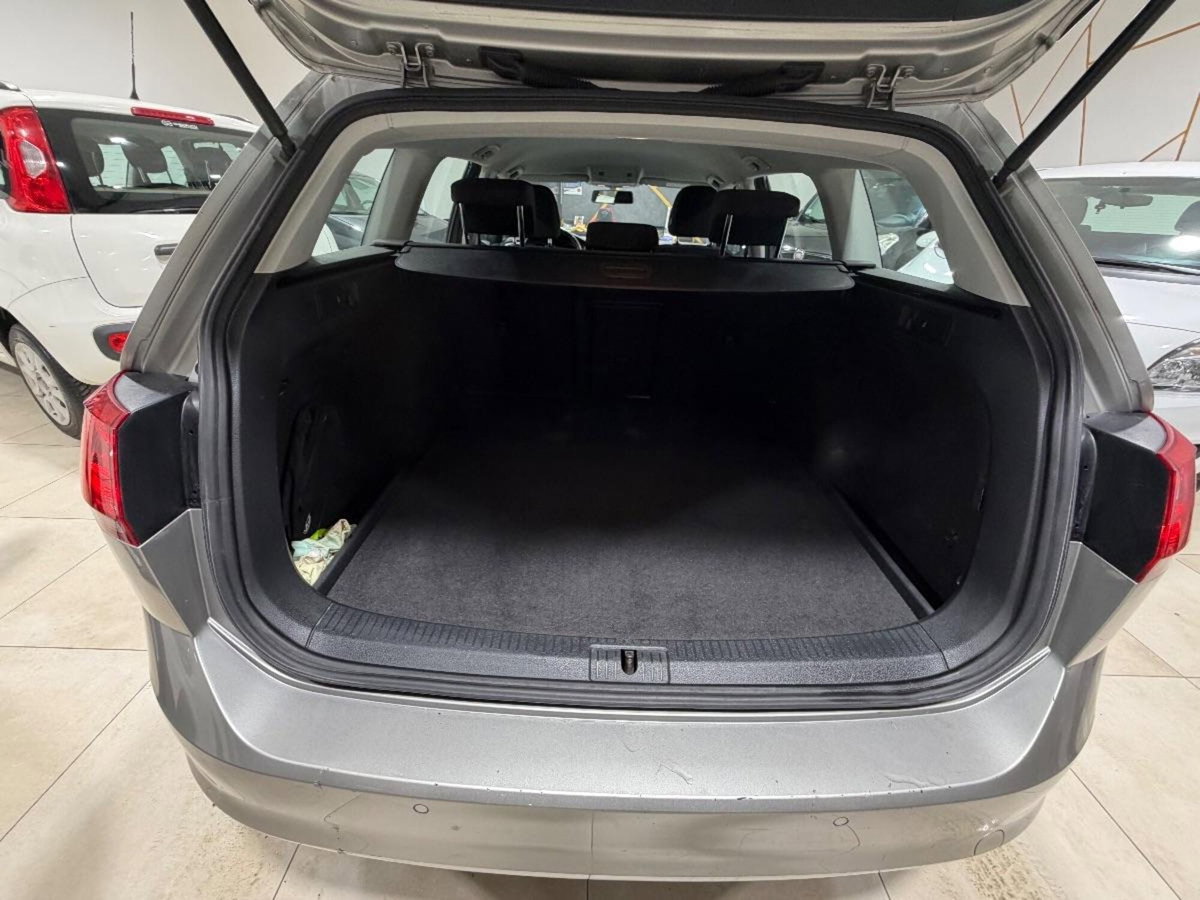 Volkswagen Golf Variant 1.4 TGI Highline BlueMotion (10)