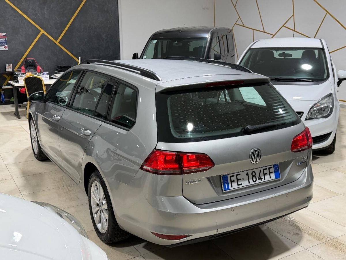 Volkswagen Golf Variant 1.4 TGI Highline BlueMotion (4)