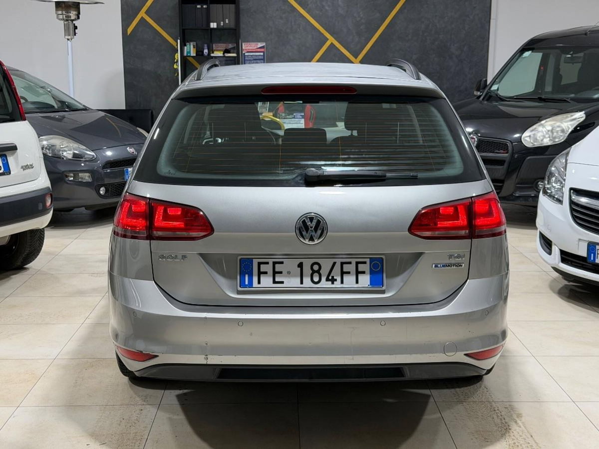 Volkswagen Golf Variant 1.4 TGI Highline BlueMotion (5)