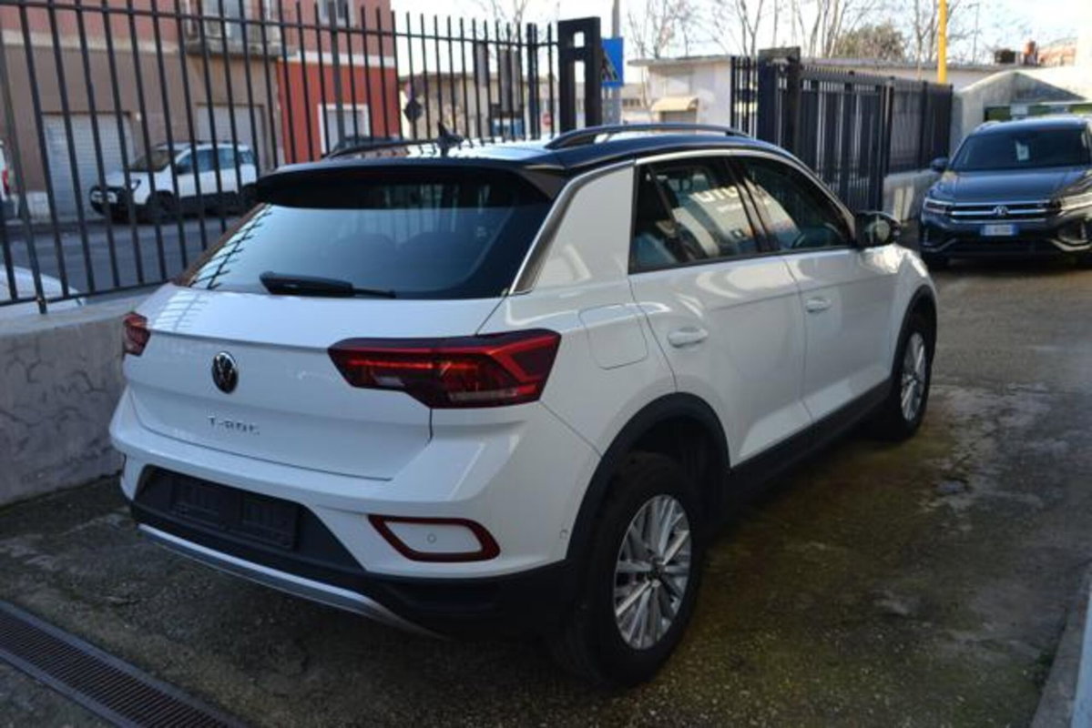 Volkswagen T-Roc 1.0 TSI Life (4)