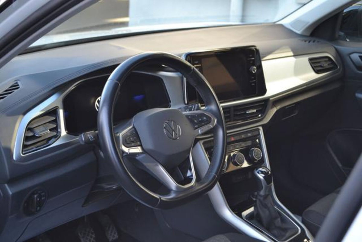 Volkswagen T-Roc 1.0 TSI Life (7)