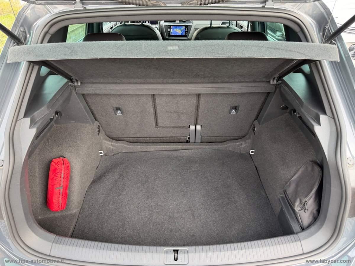 Volkswagen Tiguan 2.0 tdi R-Line 150cv dsg (12)