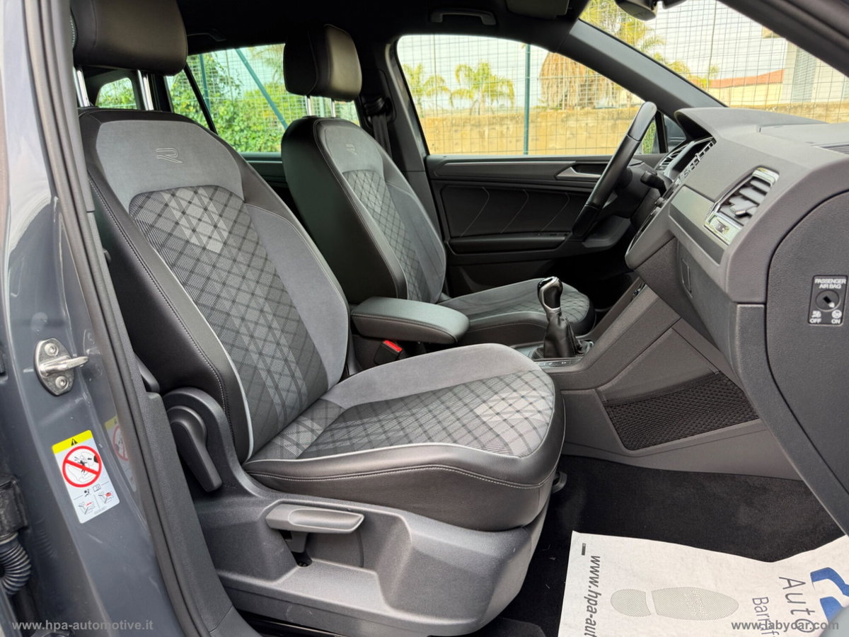 Volkswagen Tiguan 2.0 tdi R-Line 150cv dsg (14)
