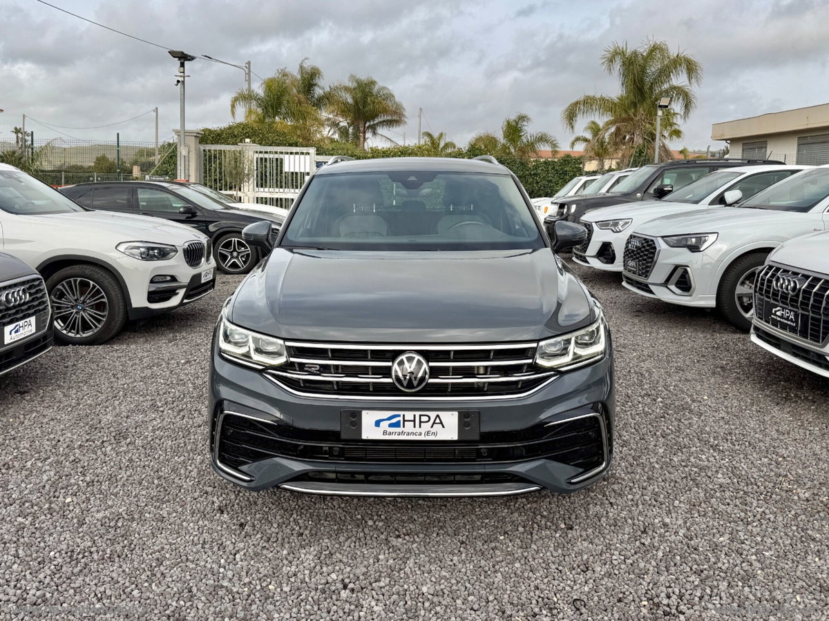 Volkswagen Tiguan 2.0 tdi R-Line 150cv dsg (2)