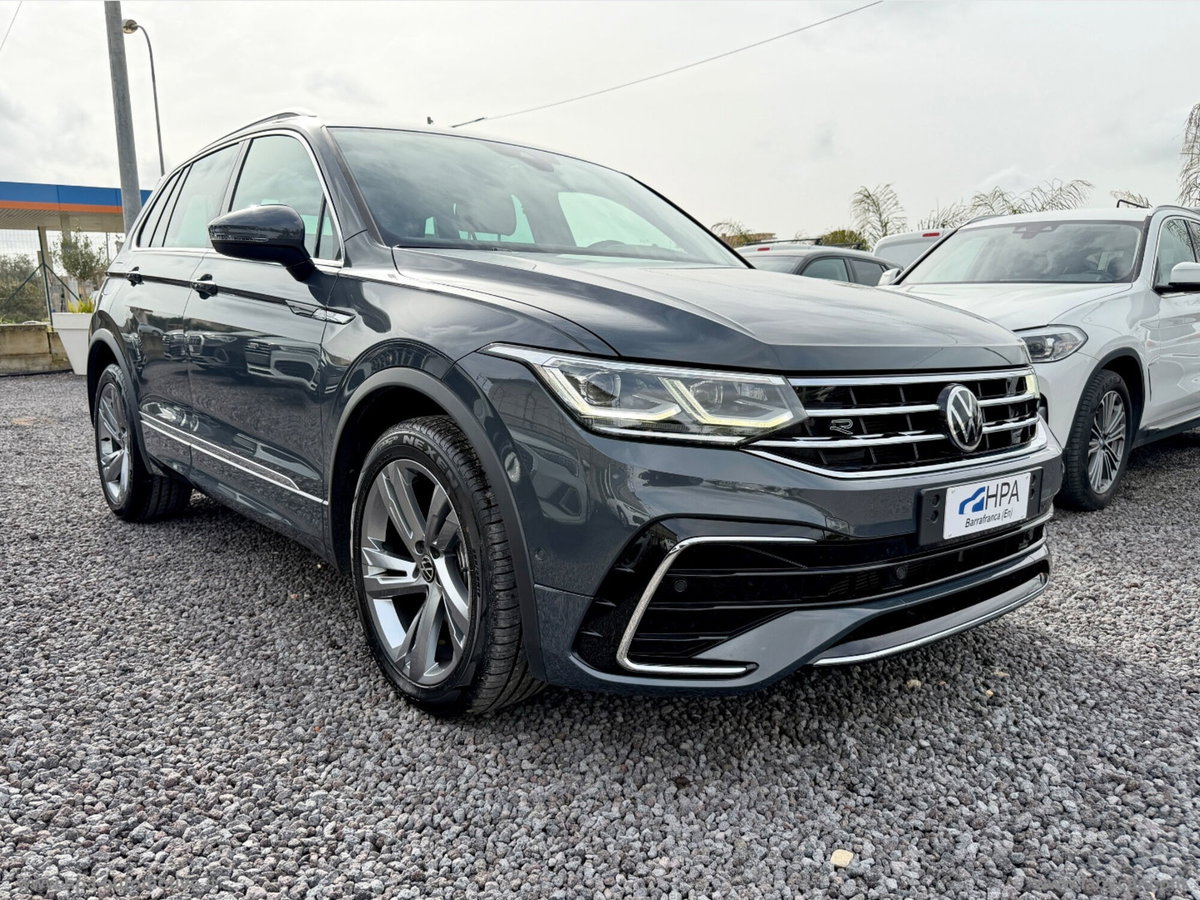 Volkswagen Tiguan 2.0 tdi R-Line 150cv dsg (3)