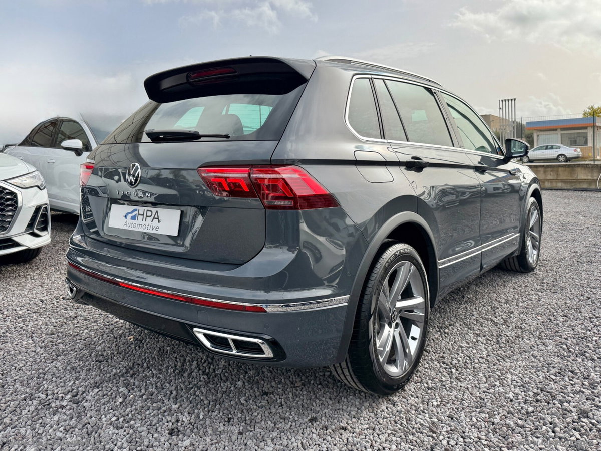 Volkswagen Tiguan 2.0 tdi R-Line 150cv dsg (4)