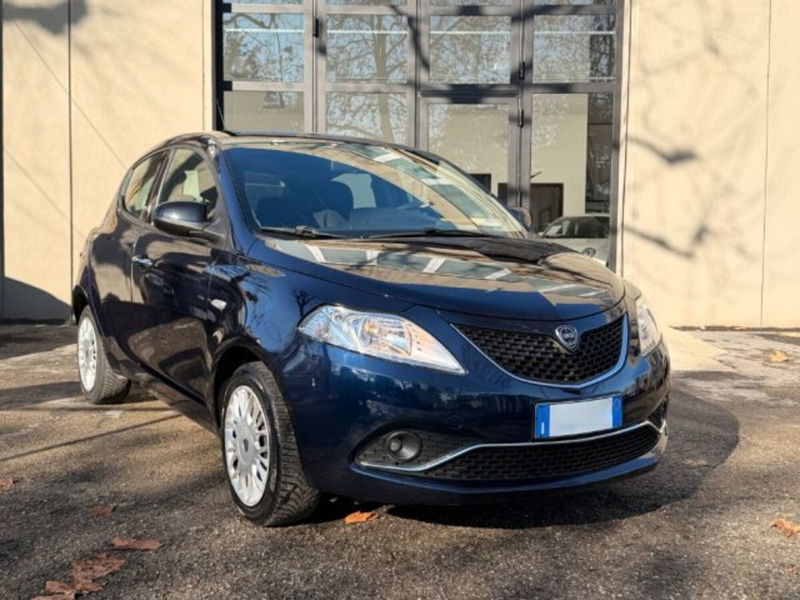 Lancia Ypsilon 1.2 69 CV 5 porte Mya
