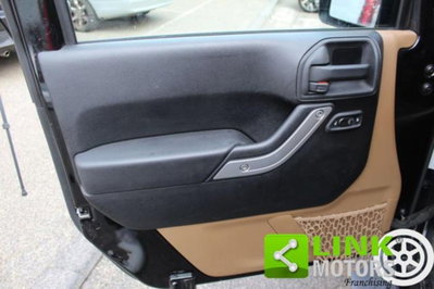 Jeep Wrangler Unlimited 3.6 V6 Sahara Auto (15)
