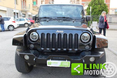 Jeep Wrangler Unlimited 3.6 V6 Sahara Auto (2)