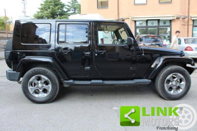 Jeep Wrangler Unlimited 3.6 V6 Sahara Auto (4)