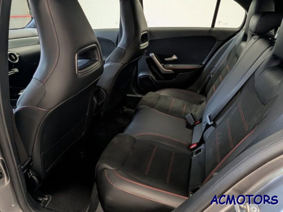 Mercedes-Benz Classe A Sedan 180 d Automatic 4p. Premium (13)
