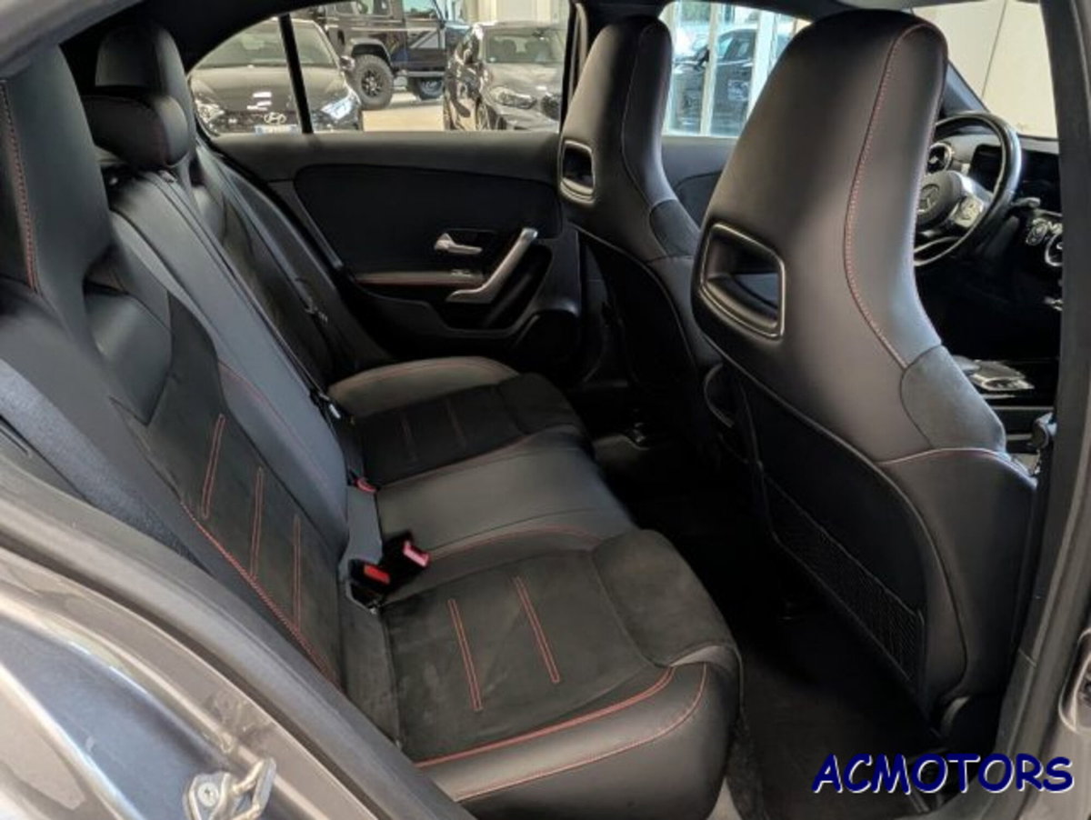 Mercedes-Benz Classe A Sedan 180 d Automatic 4p. Premium (14)