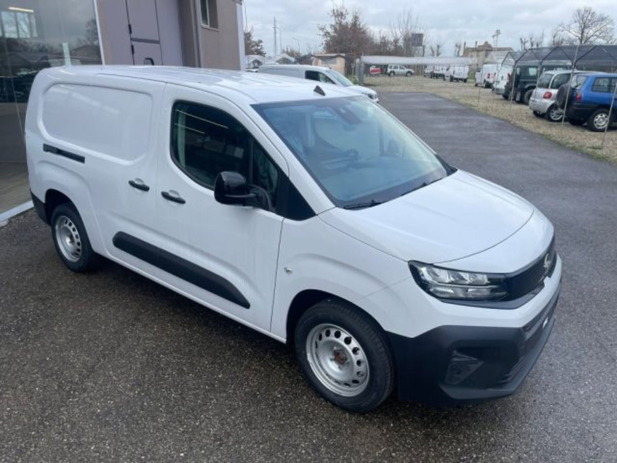 Opel Combo Furgone Cargo XL 1.5 Diesel 130CV PL 950kg Edition (3)