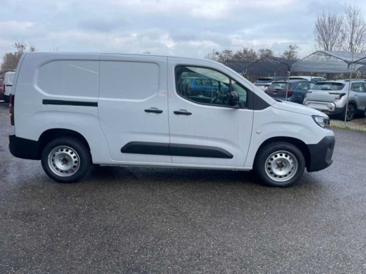 Opel Combo Furgone Cargo XL 1.5 Diesel 130CV PL 950kg Edition (5)