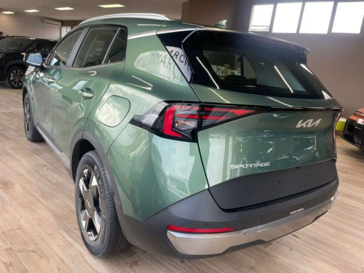 Kia Sportage 1.6 tgdi Business Gpl 2wd (2)