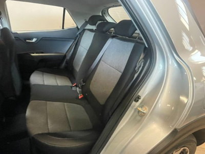Kia Stonic 1.0 t-gdi mhev Style (7)
