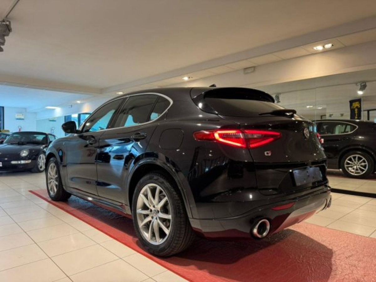 Alfa Romeo Stelvio 2.2 t Veloce Q4 210cv auto (5)