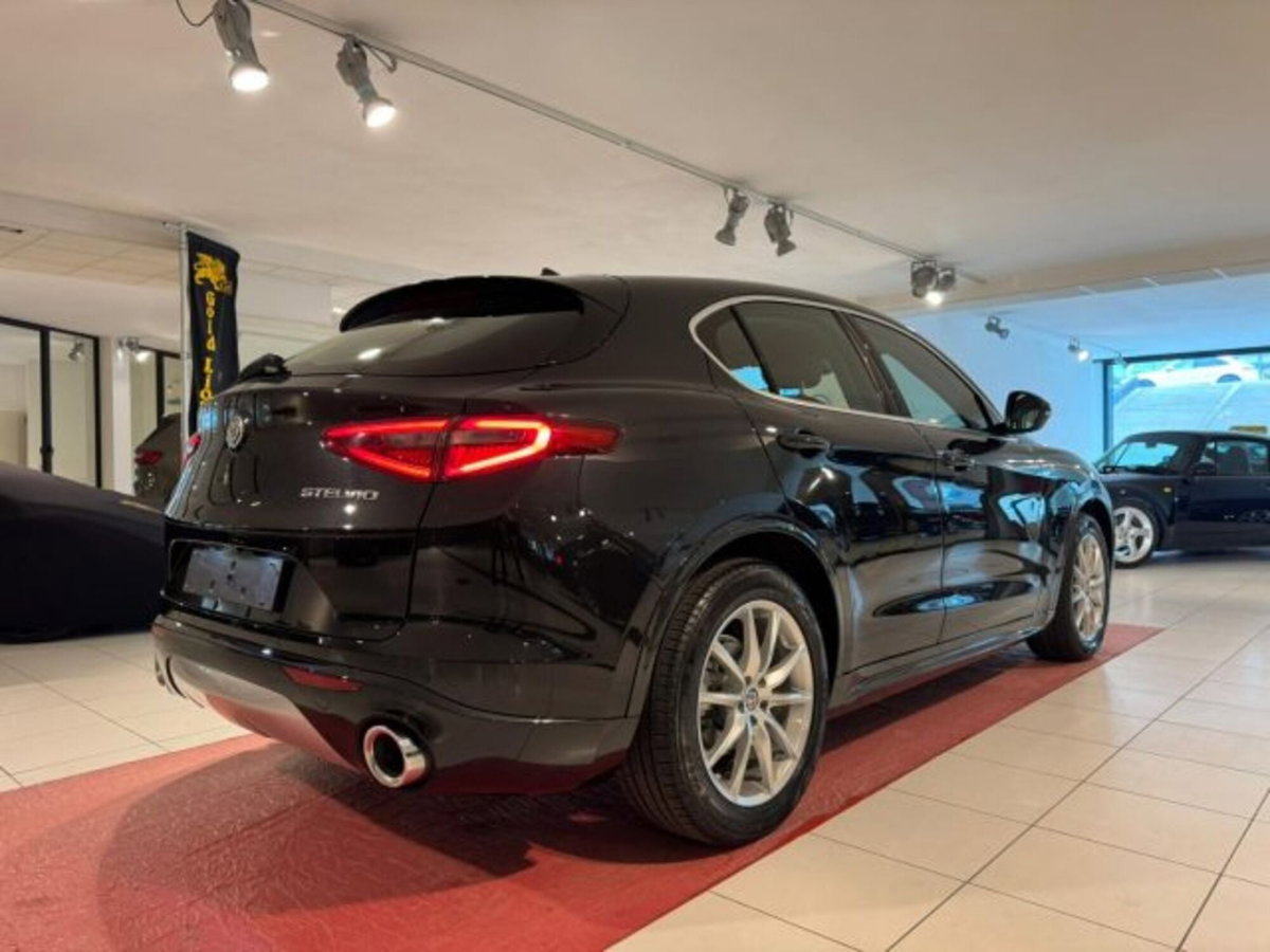 Alfa Romeo Stelvio 2.2 t Veloce Q4 210cv auto (7)