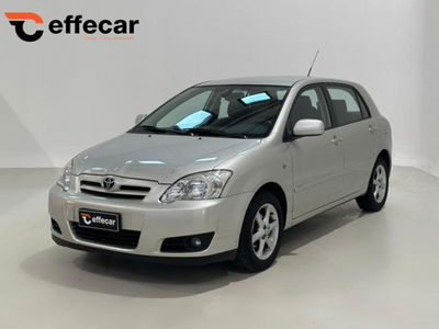 Toyota Corolla 1.4i 16V cat 5 porte Sol usata