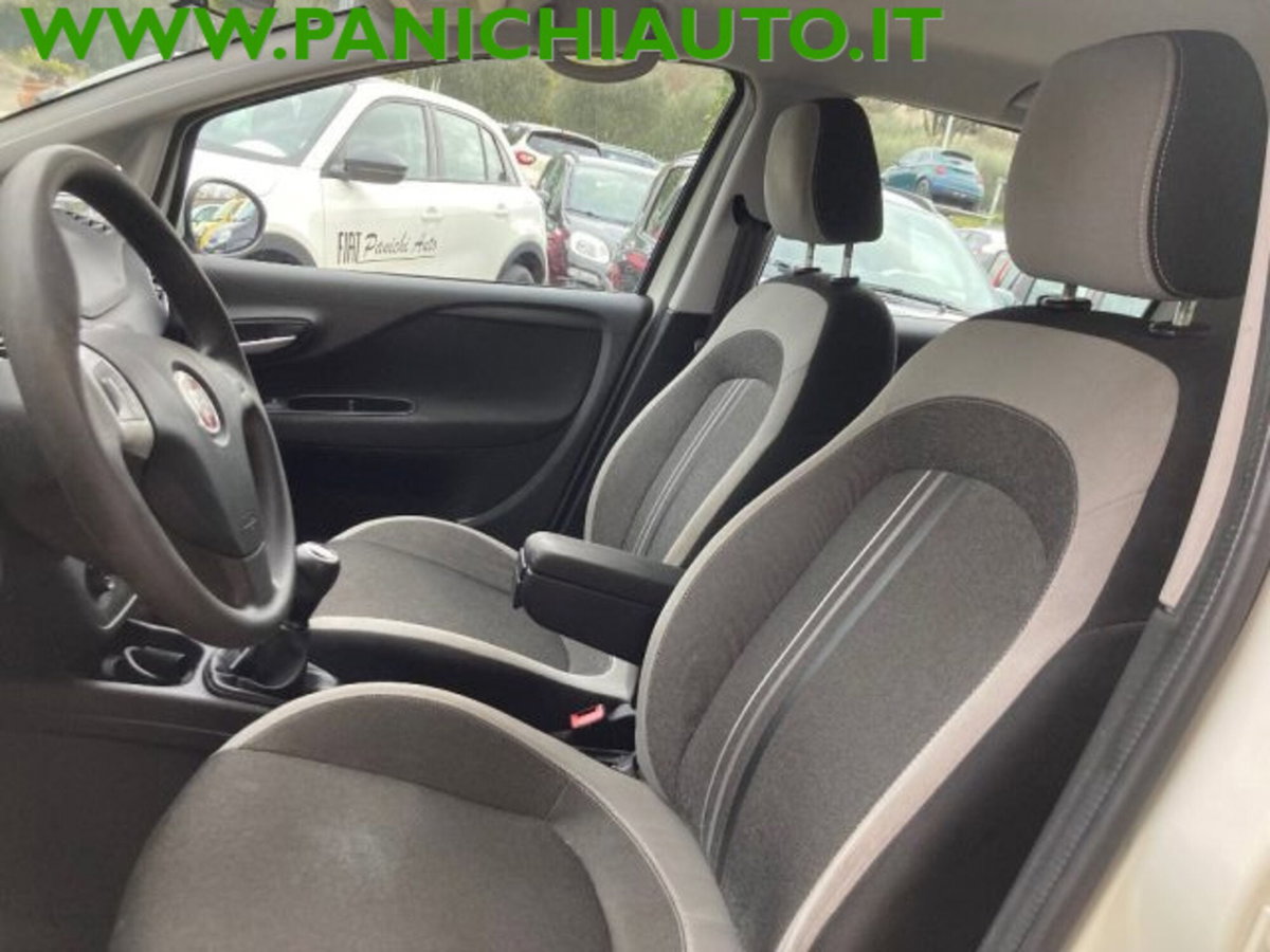 Fiat Punto 1.3 MJT II 75 CV 5 porte Easy (11)