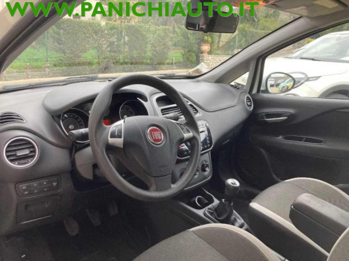 Fiat Punto 1.3 MJT II 75 CV 5 porte Easy (12)