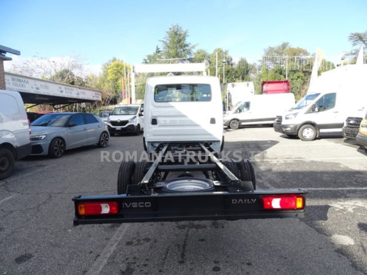 Iveco Daily Cabinato 35 C21H3.0 A8 4100 cab. HD (7)