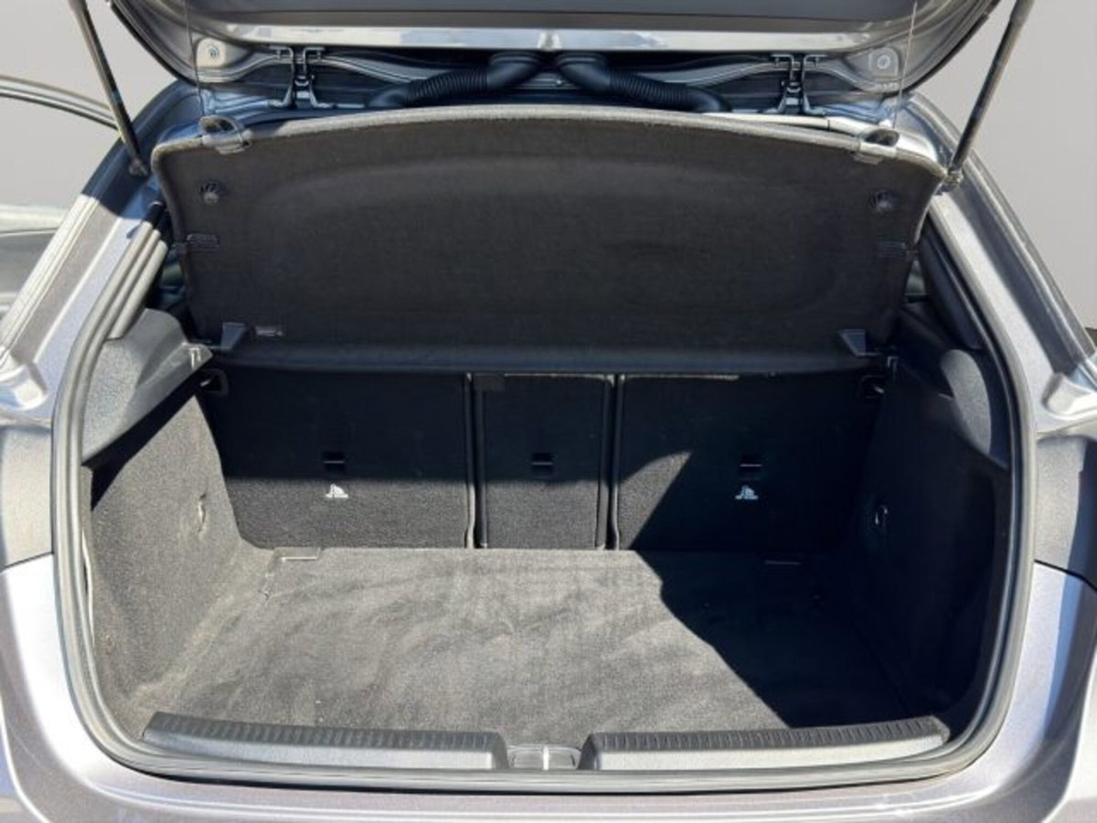 Mercedes-Benz Classe A Sedan 180 d Automatic 4p. Business (15)