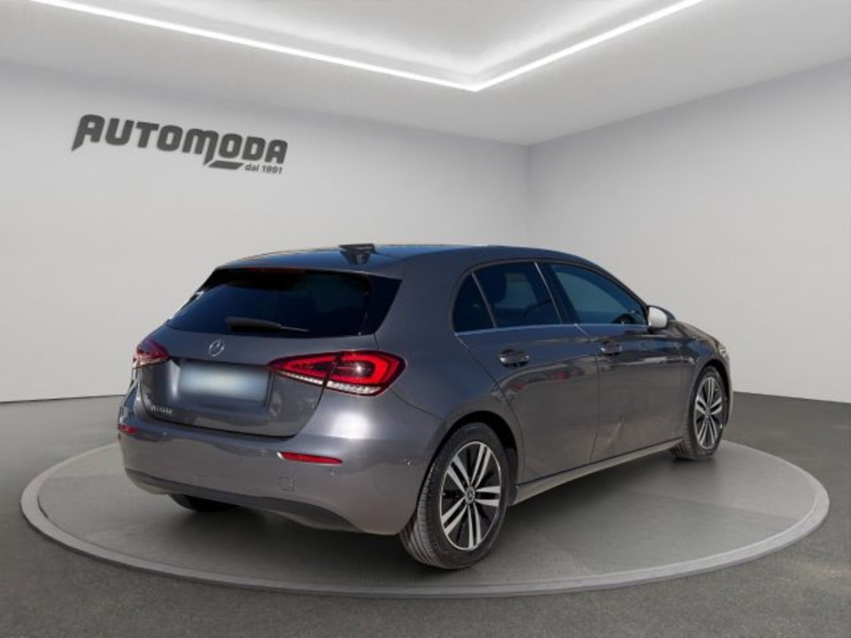 Mercedes-Benz Classe A Sedan 180 d Automatic 4p. Business (4)