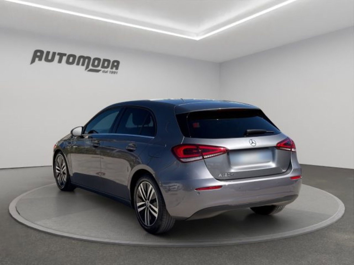 Mercedes-Benz Classe A Sedan 180 d Automatic 4p. Business (6)