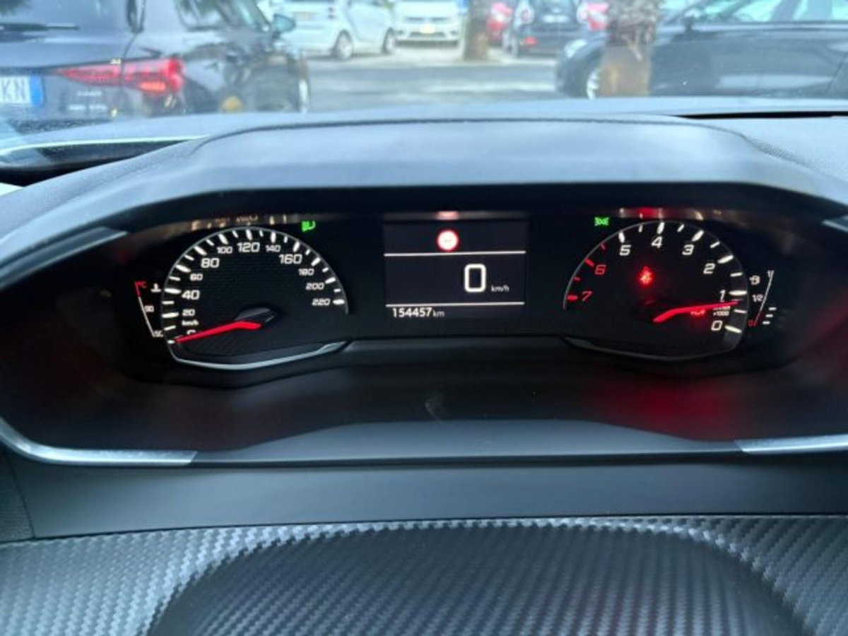 Peugeot 2008 BlueHDi 110 S&S Active Pack (10)