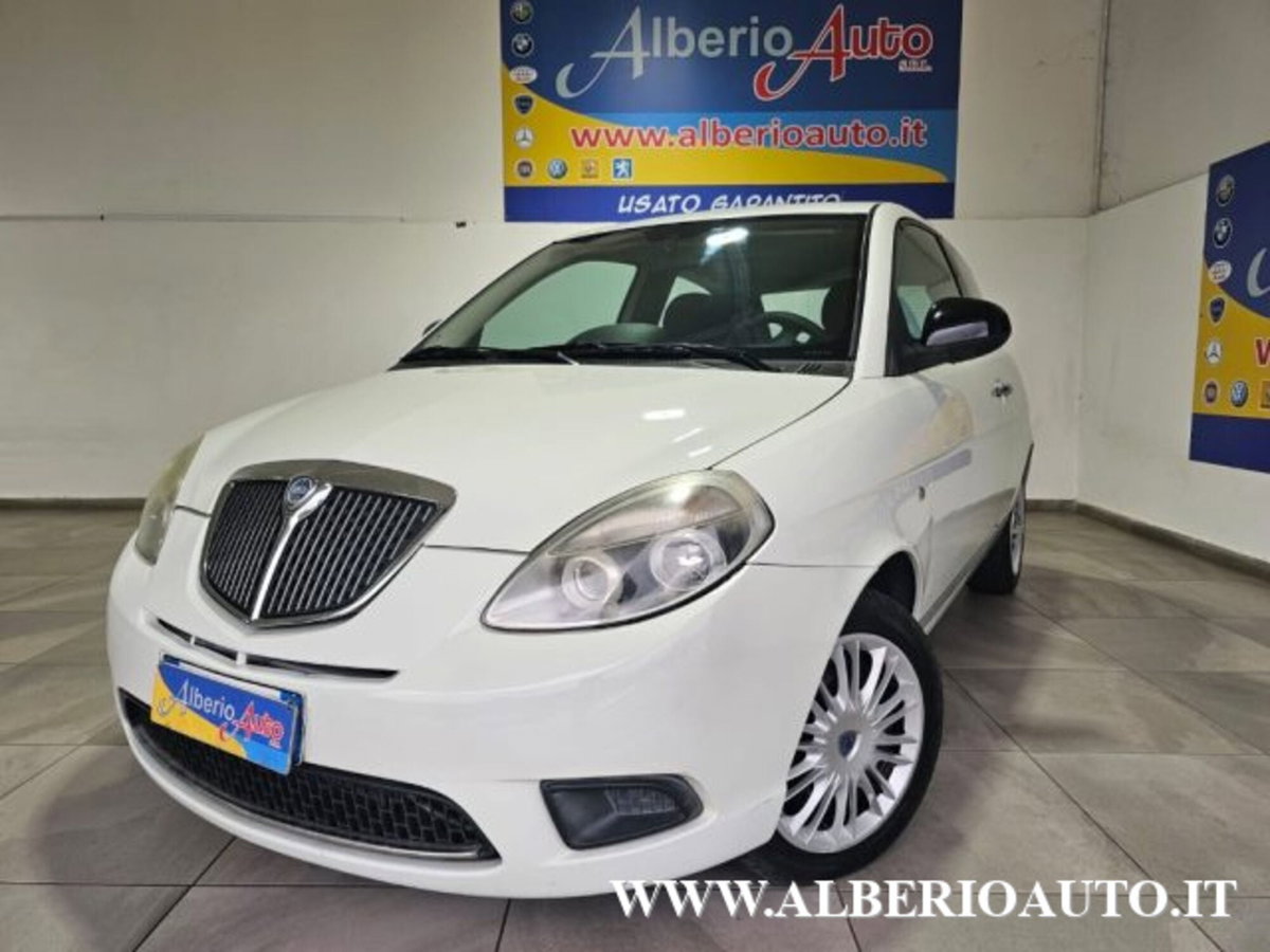 Lancia Ypsilon 1.3 MJT 75 CV Platinum