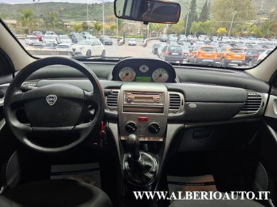 Lancia Ypsilon 1.3 MJT 75 CV Platinum (12)