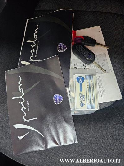 Lancia Ypsilon 1.3 MJT 75 CV Platinum (16)