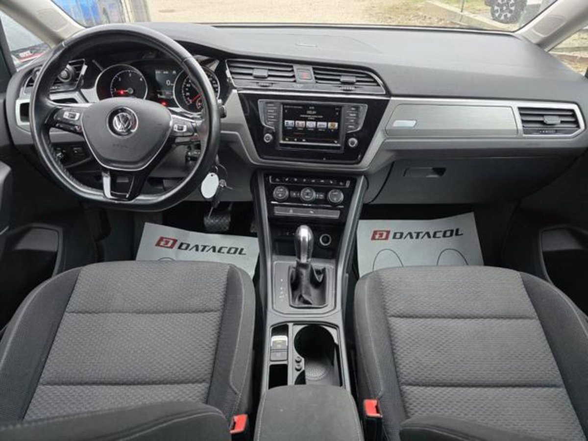 Volkswagen Touran 2.0 TDI 150 CV SCR DSG Comfortline BlueMotion Tech. (13)
