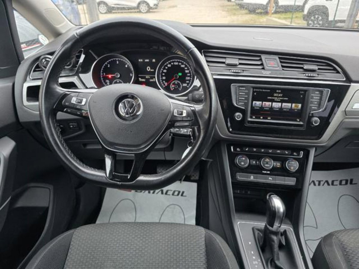 Volkswagen Touran 2.0 TDI 150 CV SCR DSG Comfortline BlueMotion Tech. (14)