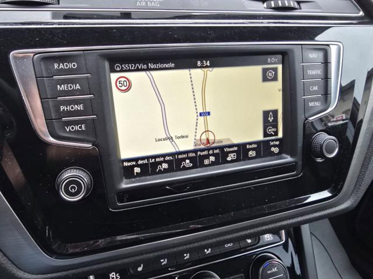 Volkswagen Touran 2.0 TDI 150 CV SCR DSG Comfortline BlueMotion Tech. (16)