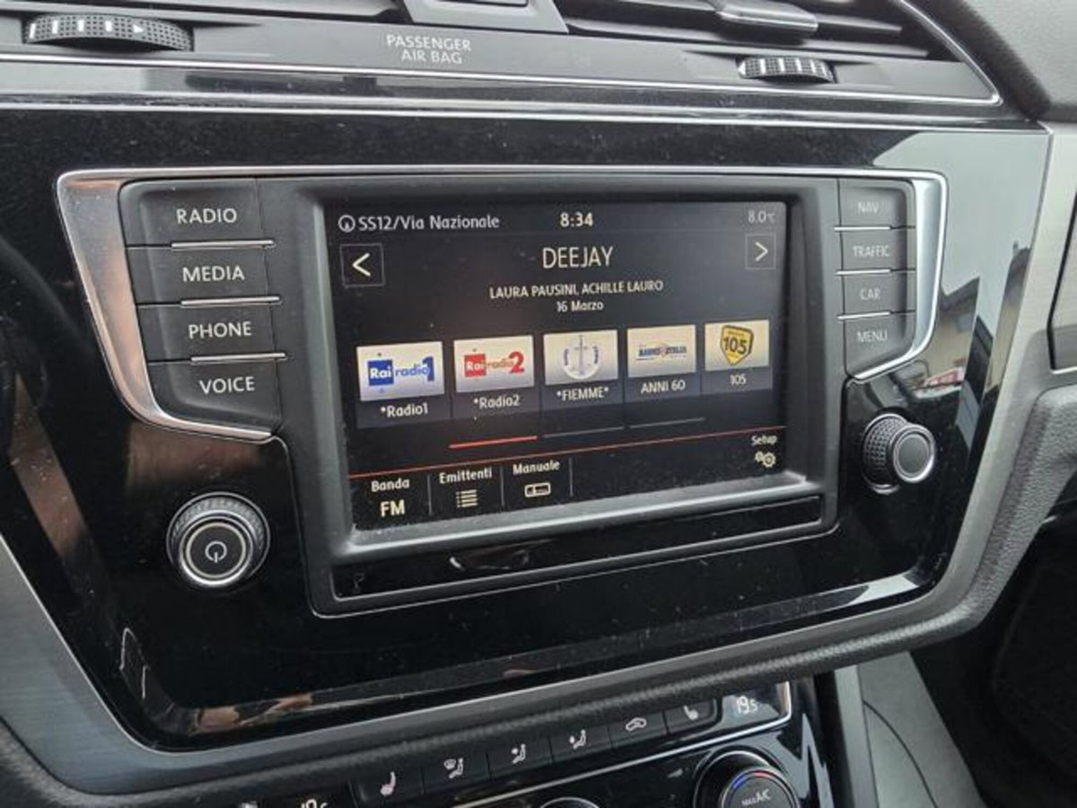 Volkswagen Touran 2.0 TDI 150 CV SCR DSG Comfortline BlueMotion Tech. (17)