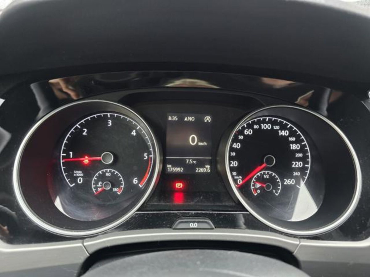 Volkswagen Touran 2.0 TDI 150 CV SCR DSG Comfortline BlueMotion Tech. (20)