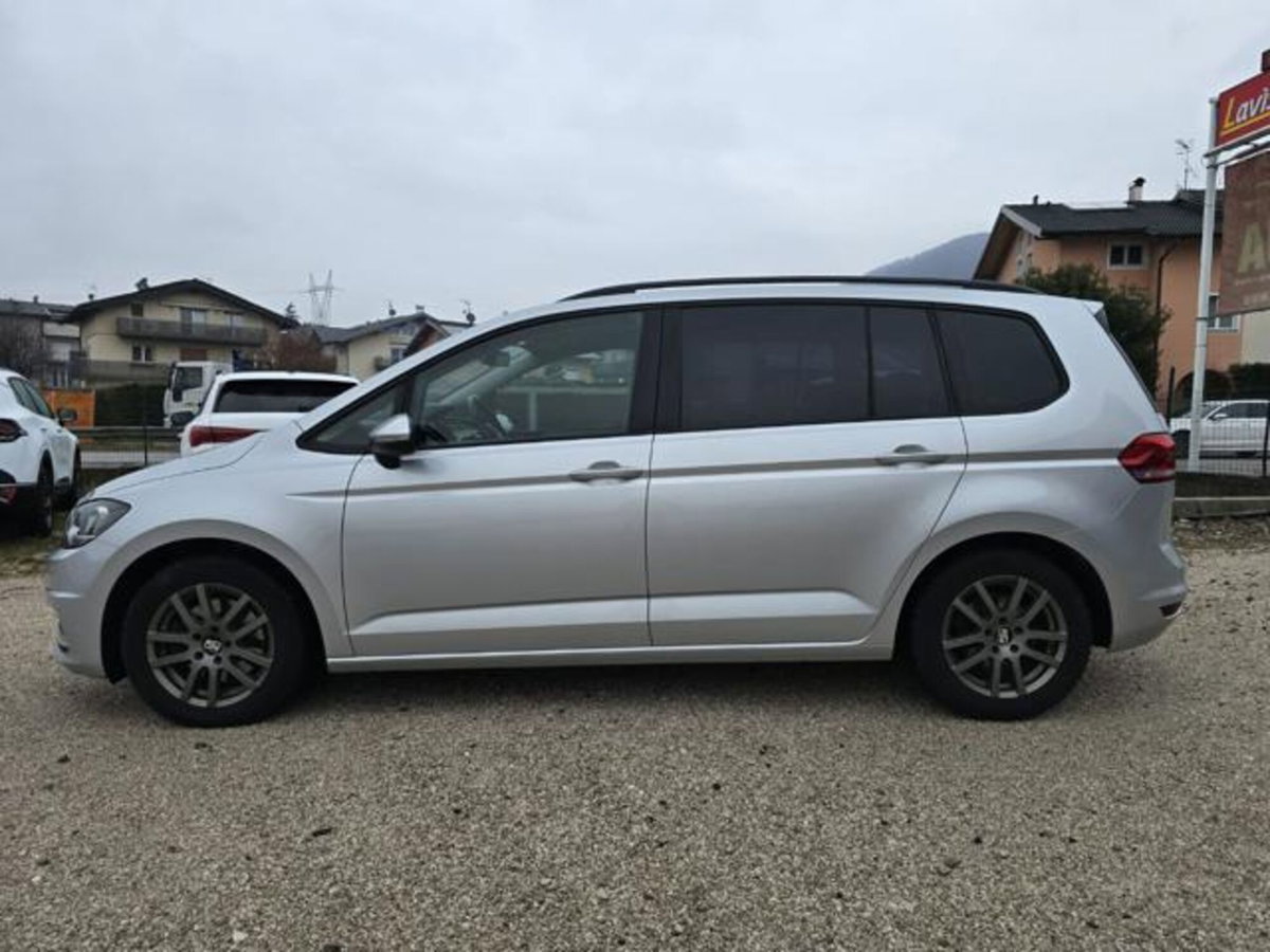 Volkswagen Touran 2.0 TDI 150 CV SCR DSG Comfortline BlueMotion Tech. (3)