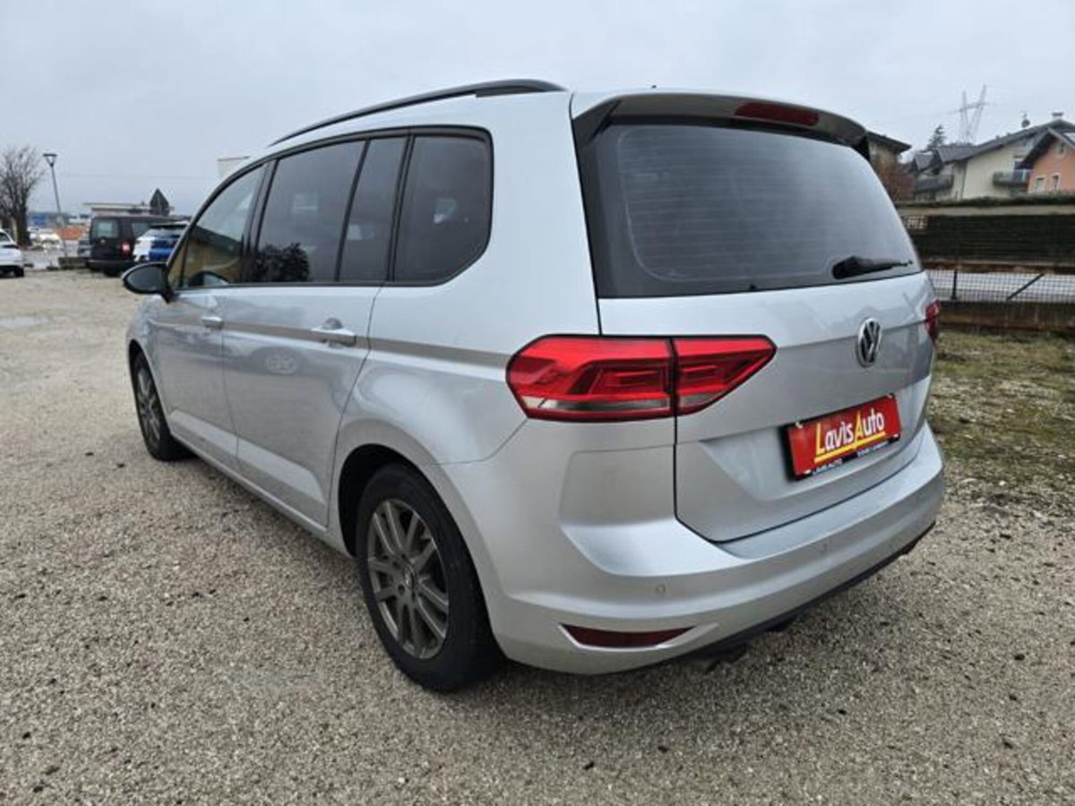 Volkswagen Touran 2.0 TDI 150 CV SCR DSG Comfortline BlueMotion Tech. (4)