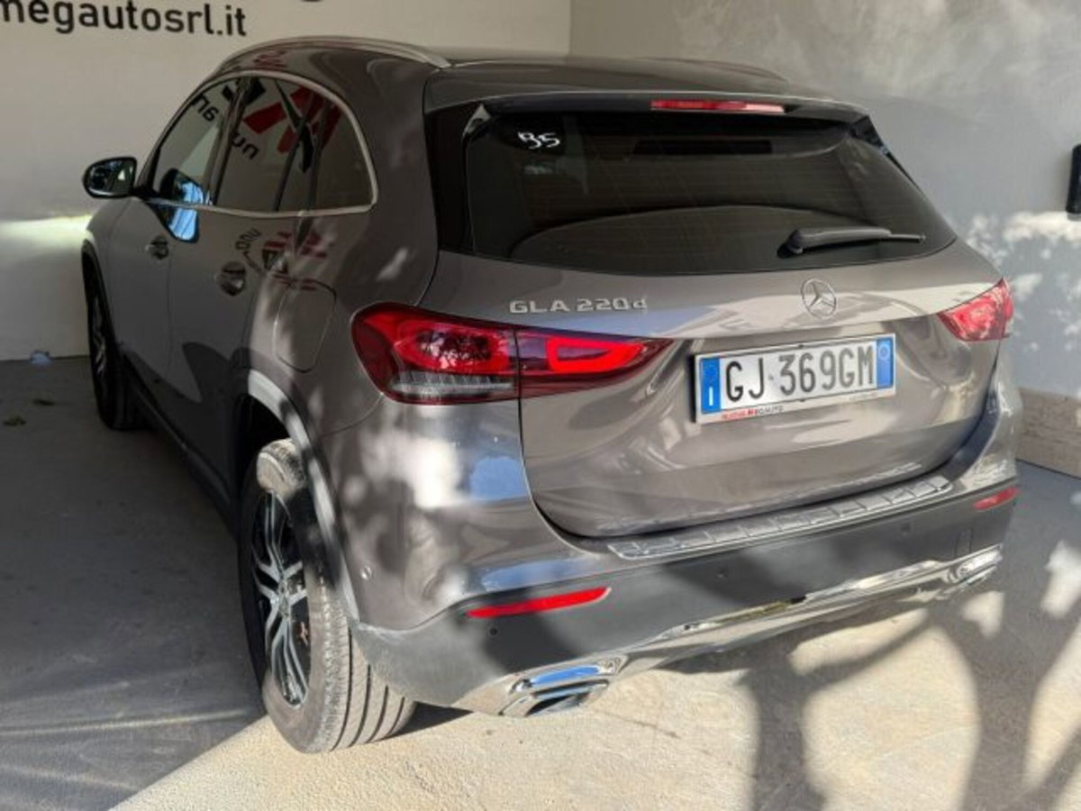Mercedes-Benz GLA SUV 220 d Automatic Sport Plus (5)