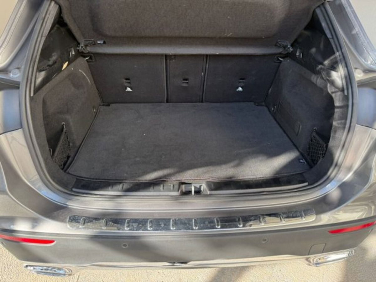 Mercedes-Benz GLA SUV 220 d Automatic Sport Plus (8)