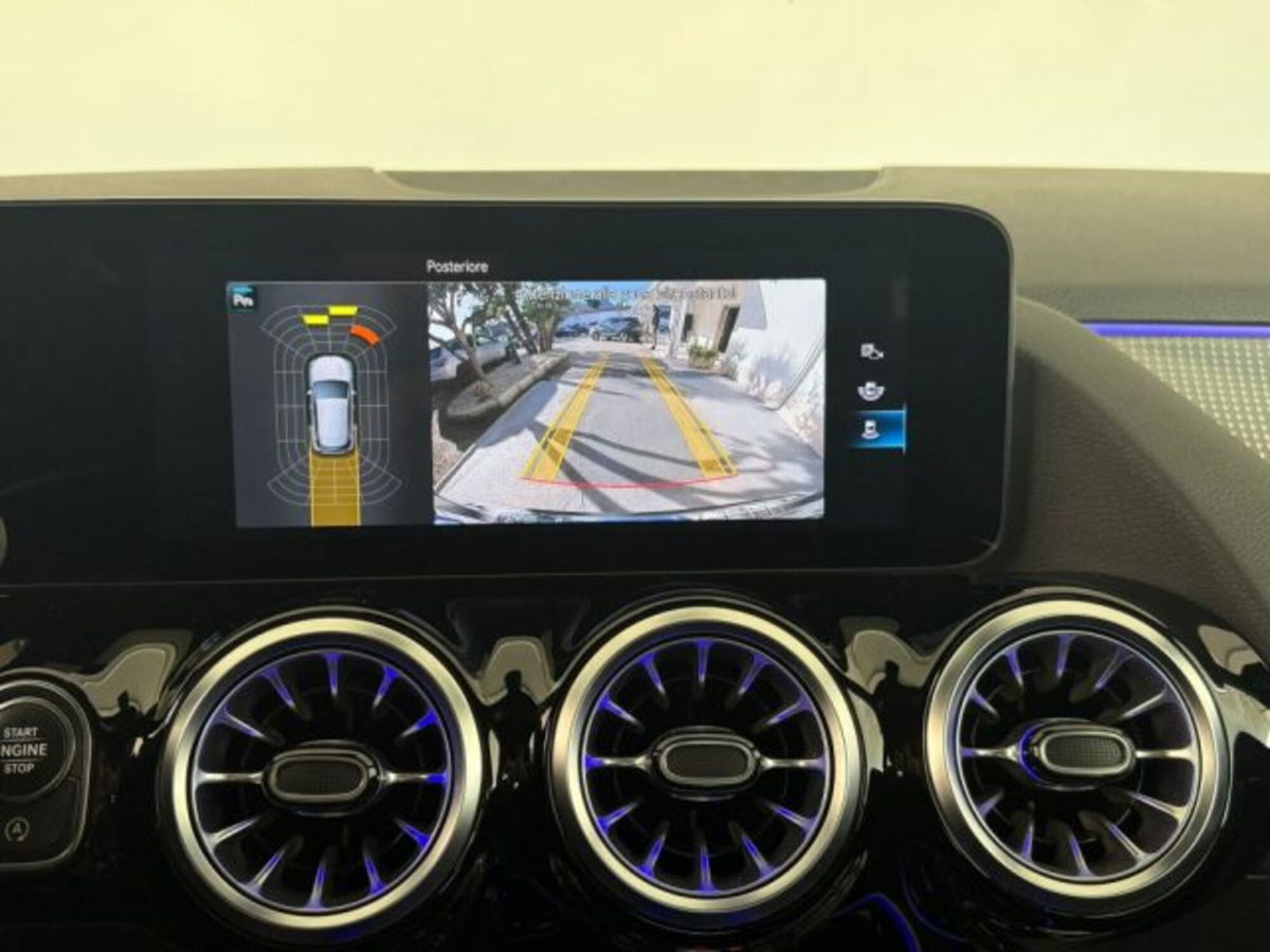 Mercedes-Benz GLA SUV 220 d Automatic Sport Plus (9)