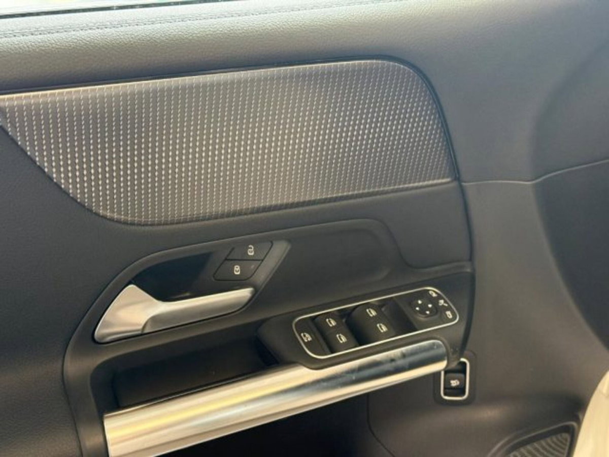 Mercedes-Benz Classe B 220 d Automatic Sport Plus (14)
