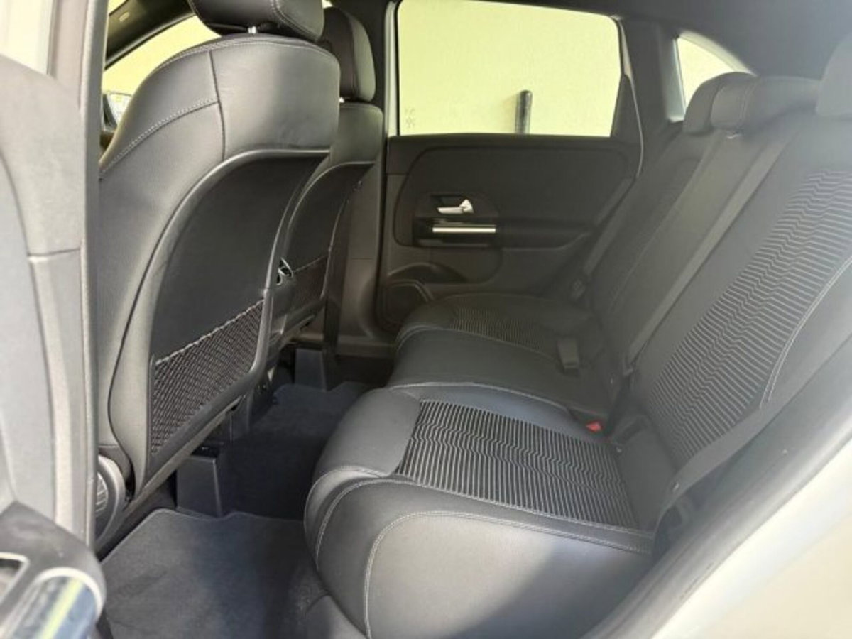 Mercedes-Benz Classe B 220 d Automatic Sport Plus (15)