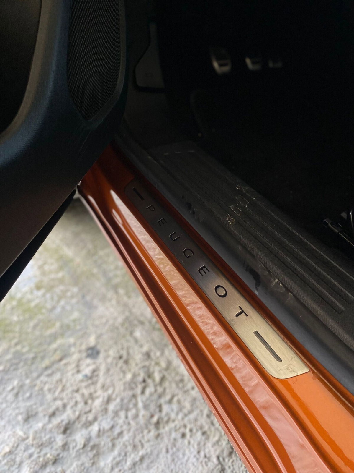 Peugeot 2008 BlueHDi 100 S&S GT Line (14)