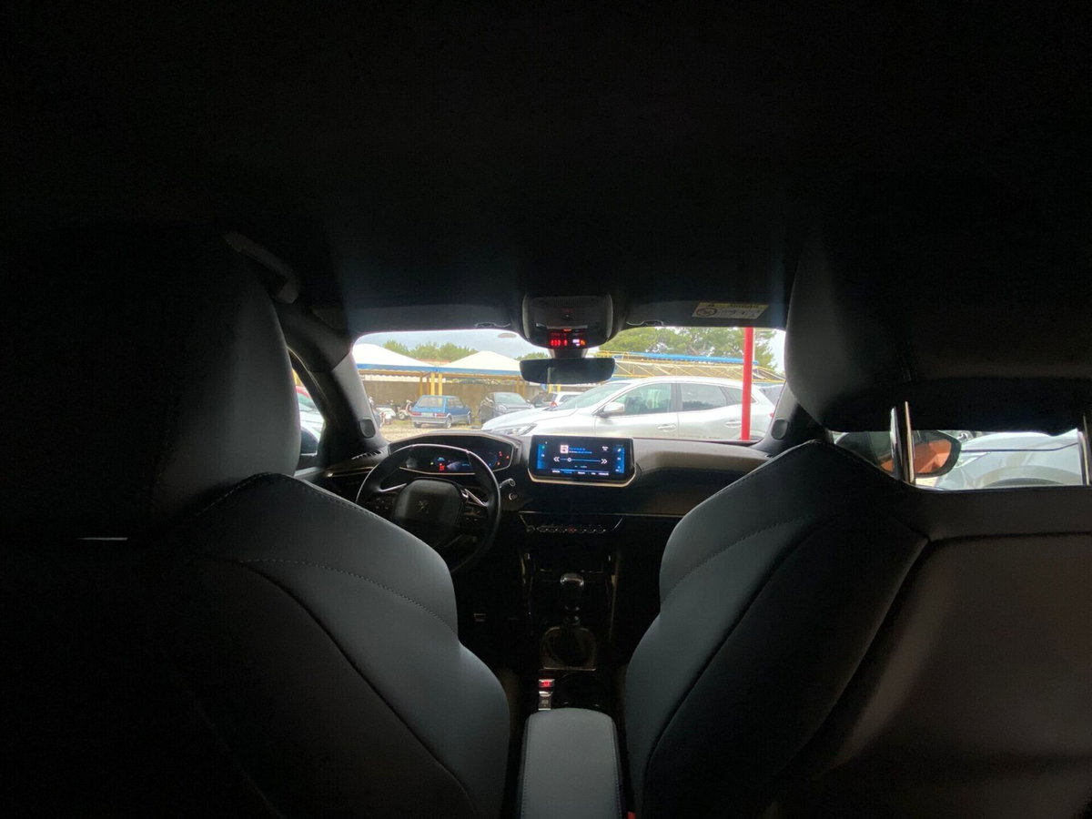 Peugeot 2008 BlueHDi 100 S&S GT Line (17)