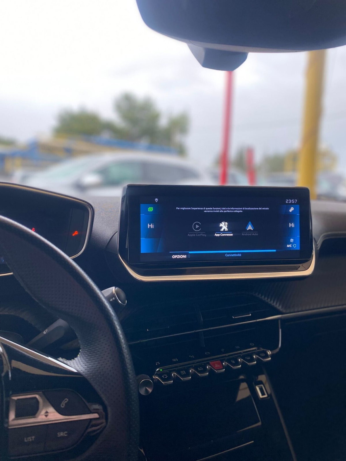 Peugeot 2008 BlueHDi 100 S&S GT Line (9)