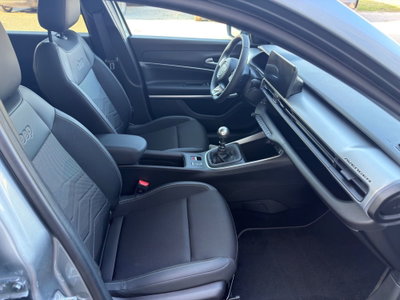 Jeep Avenger 1.2 turbo Summit fwd 100cv (8)
