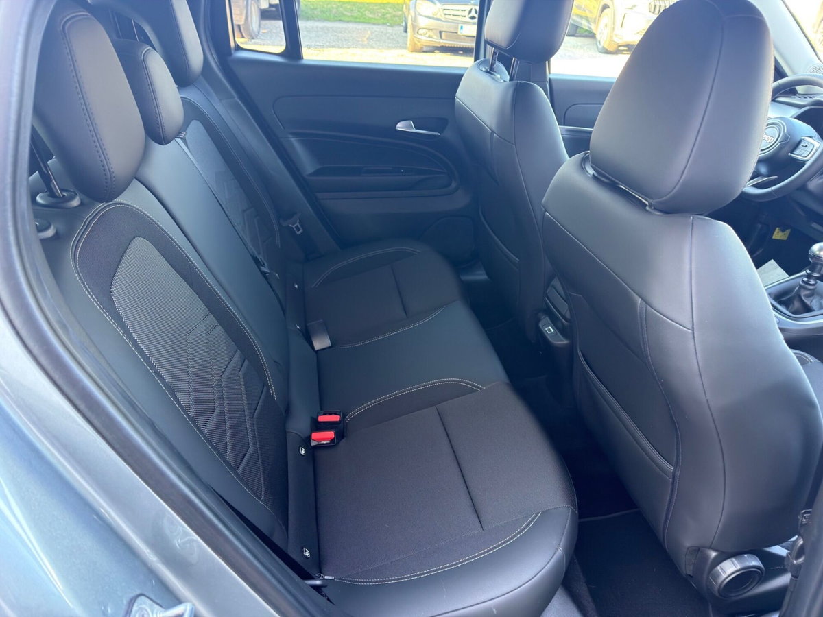 Jeep Avenger 1.2 turbo Summit fwd 100cv (9)